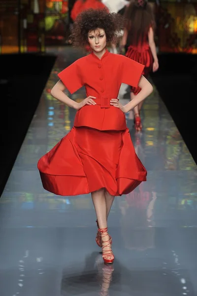 Look 13